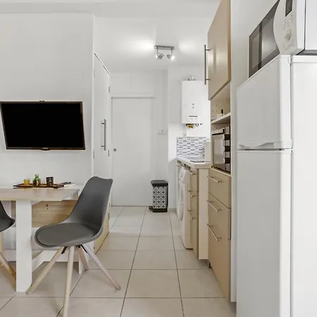Apartment Proche De La Gare Et Centre